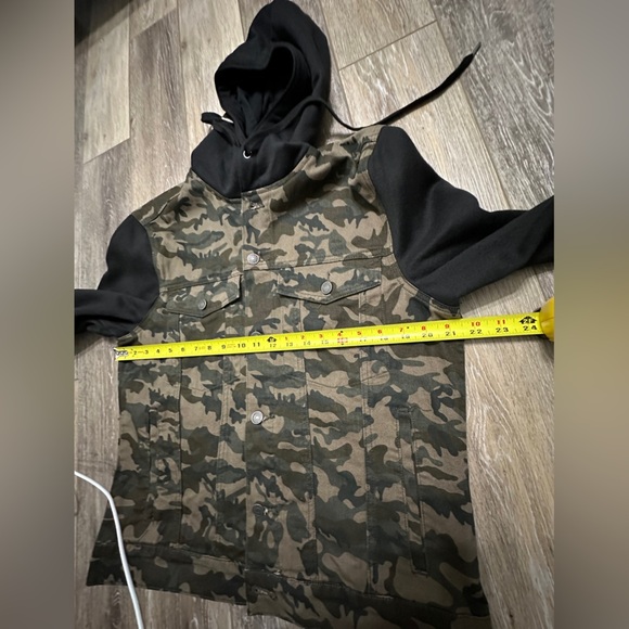 🛍️NWOT Fire & Rain Camouflage hoodie jacket Size large measurements posted. - Picture 7 of 9